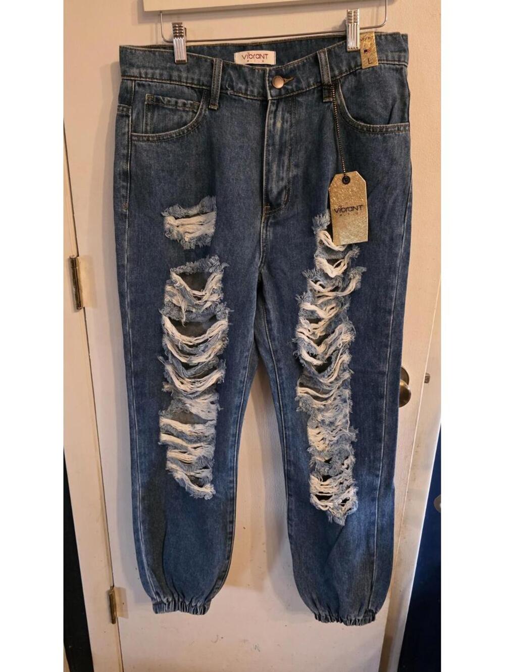 Vibrant MIU NWT Distressed Mom Jeans Women Sz L MSRP $59.99